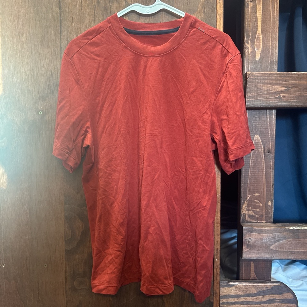 Lululemon men’s Zeroed in short sleeve